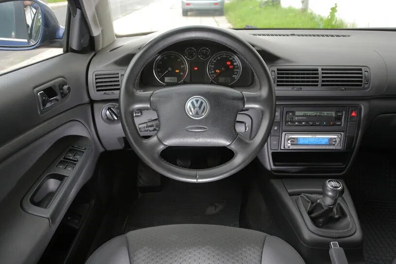 Торпеда пассат б5. VW Passat b5 Interior. Volkswagen Passat b5 седан салон. Volkswagen Passat 2000 внутри. Volkswagen Passat b5 1998 интерьер.