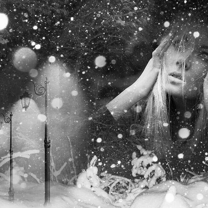 Песня кружит белая вьюга. Зима в душе. Зима одиночество. Девушка у окна зима. Снег за окном.