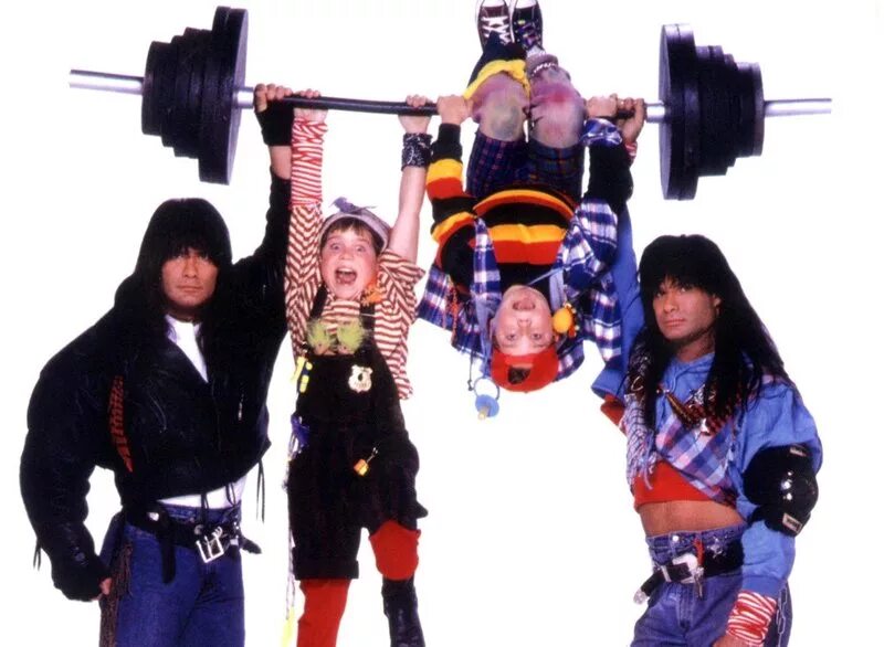 Питер и дэвид пол няньки 1994. Няньки фильм 1994 дэвид. Казинс няньки. Комедия няньки 1994. Два няньки 1.