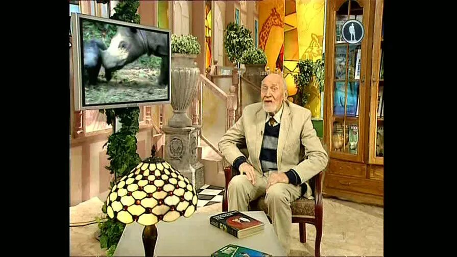 В мире животных телепередача. Передача в мире животных с николаем дроздовым. Николай дроздов в мире животных ссср. В мире животных с николаем дроздовым россия 2. Николай дроздов и алексей лапин 《в мире животных》.