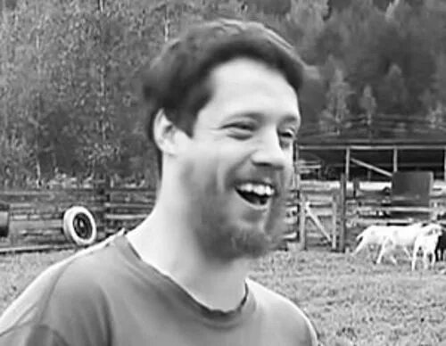 не будет вашего итальянского сыра. колхозник смеется. а нету вашего сыра. не будет больше вашего итальянского сыра мем. джастас уолкер мем.