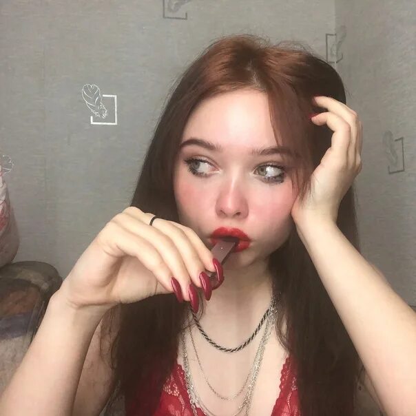 Аня енина девчата. Енина 24 аня. енина тиктокерша. аня енина феминистка.