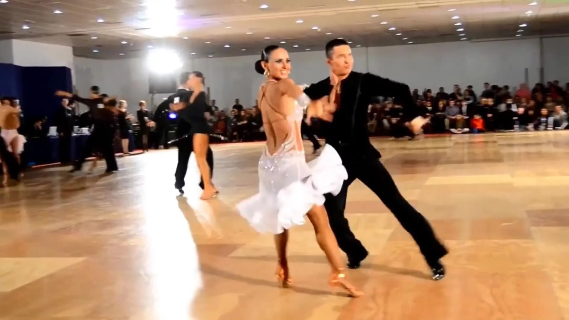 Кира ткачева бальные танцы. Джессика хилл бальные танцы. Латиноамериканские танцы фото. Самба румба ча ча. Латиноамериканские танцы фото.