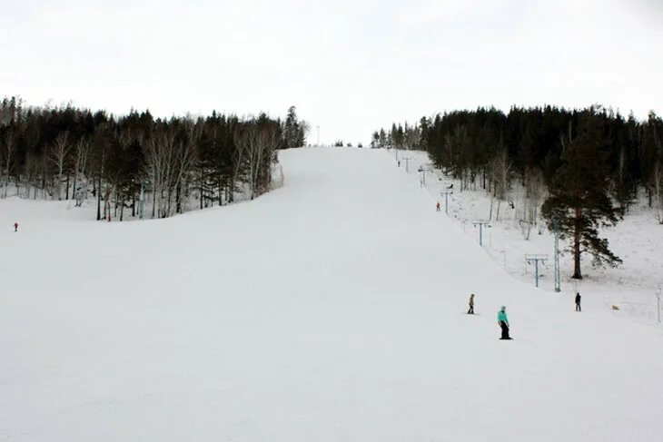 Егоза горнолыжный курорт кыштым. Егоза глц. Кыштым горнолыжная гора. Егоза горнолыжный курорт кыштым. Гора егоза горнолыжный курорт.