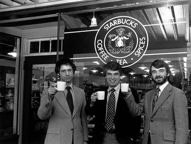 первая корпорация в мире. компания дженерал электрик 1906 год. билл гейтс (28 октября 1955). основатель майкрософт билл гейтс.