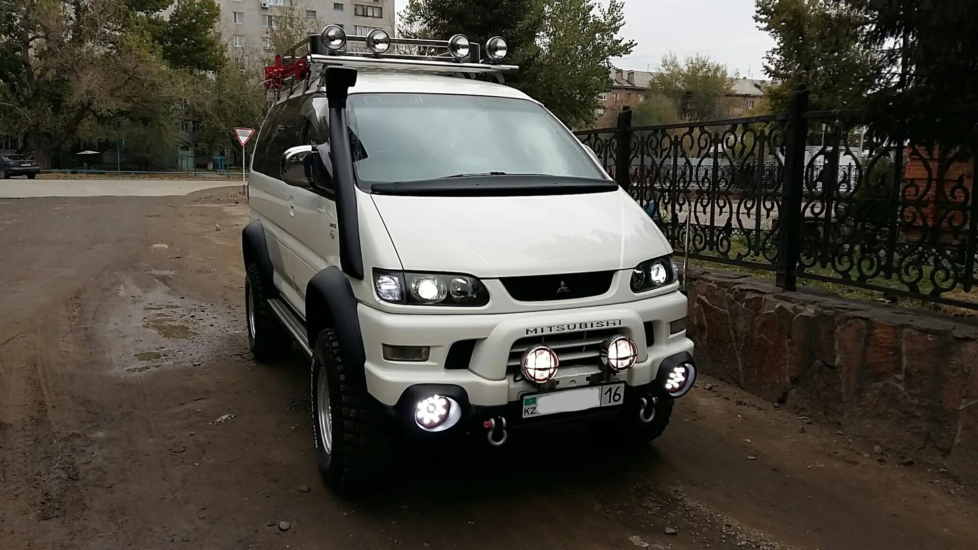 Митсубиси Делика 4х4. Delica d4. Mitsubishi Delica d4. Митсубиси Делика 2004. Купить мицубиси делику во владивостоке