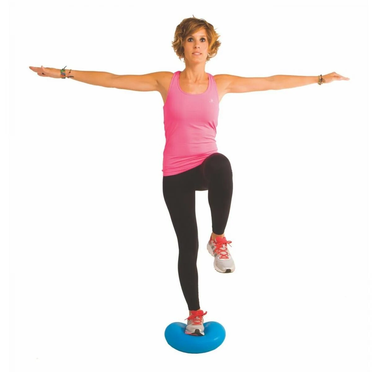 Сохранение равновесия гимнаста. Domyos подушка балансировочная упражнения. Надувной балансир для гимнастики. Упражнения на балансировочной платформе для равновесия. Упражнения на балансировочной доске для фитнеса.