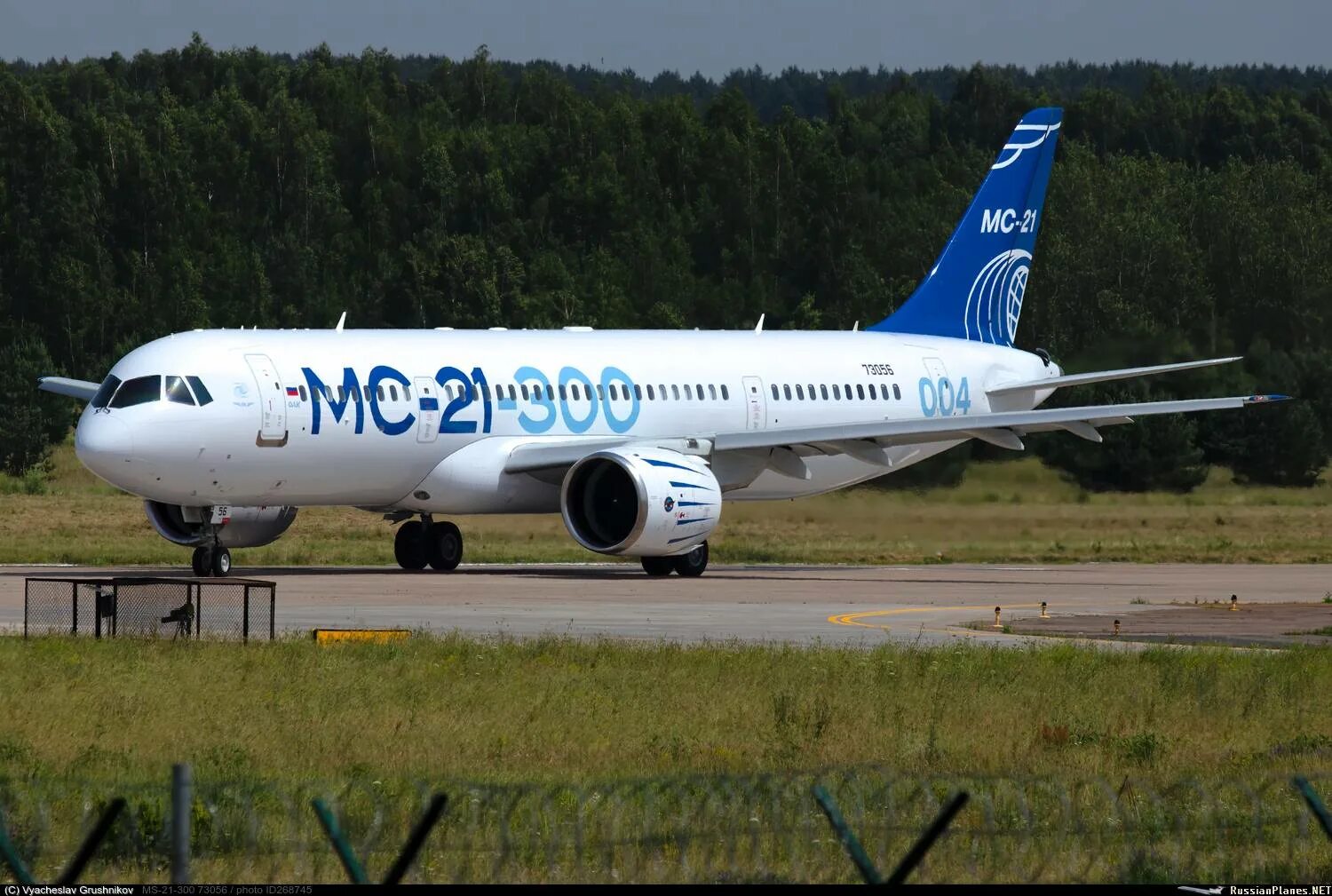 Л новые российские. МС 21 300. IRAERO МС-21. MC 21 300 самолет. Иркут МС-21-300.