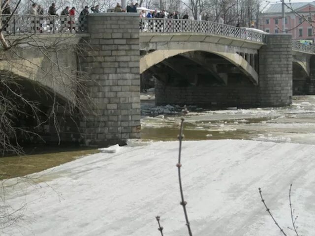 мост 800-летия вологды зимой. мост чернышевского вологда. мост в заречье вологда. набережная у моста 800-летия вологда. мост в заречье вологда.