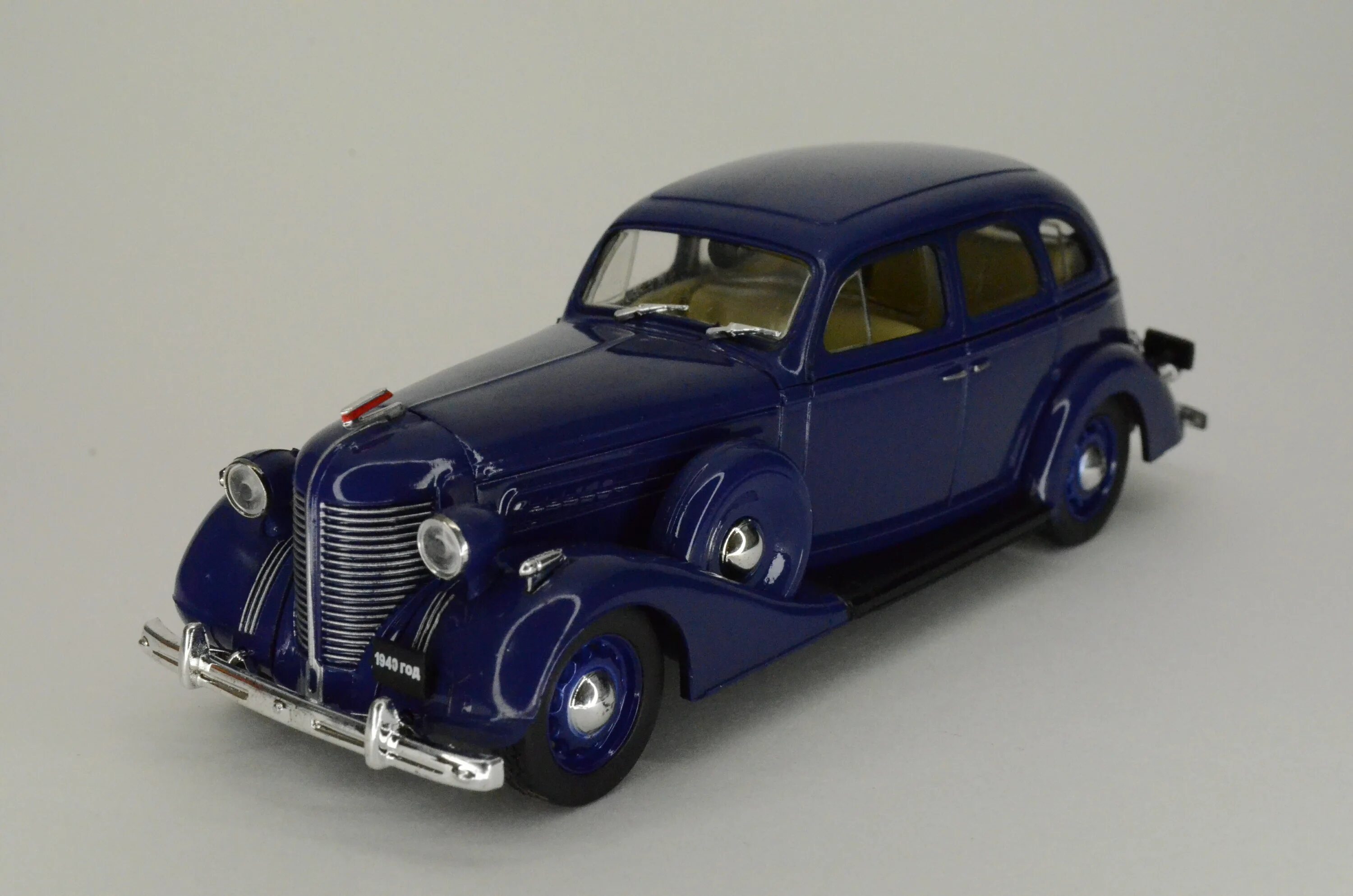 игрушечные старинные машины красноярска 1987. модель ауди а6 с5 1 43. масштабный синим. коллекция ягуар. масштабный синим.