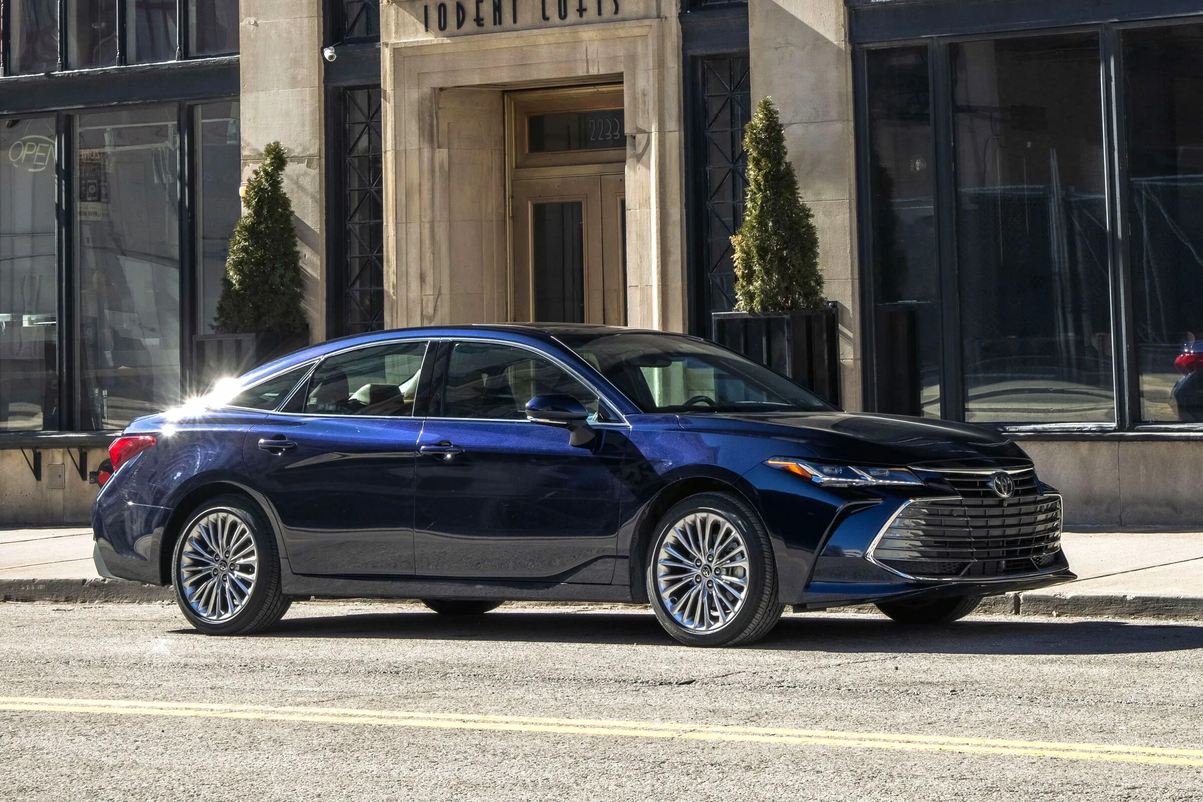 Тойота авалон 2024. Toyota Avalon 2021. Новая Тойота Авалон 2021. Toyota Avalon 2021 Limited Hybrid. Toyota Avalon Limited 2020.