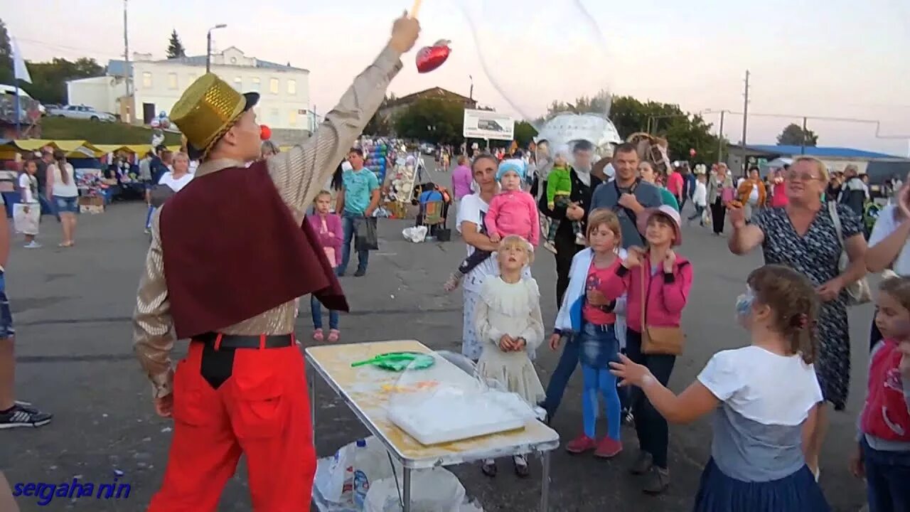 Загс города сергача. Памятник петра и февроньи в сергаче. Сергач на новый год. Сергач день города. Сергач день города картинка.