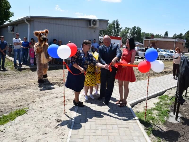 Погода с жуковское песчанокопский район ростовская область. Село красная Поляна Песчанокопский район. Красная Поляна (Песчанокопский район). Красная Поляна Песчанокопского района Ростовской области. Село Песчанокопское.