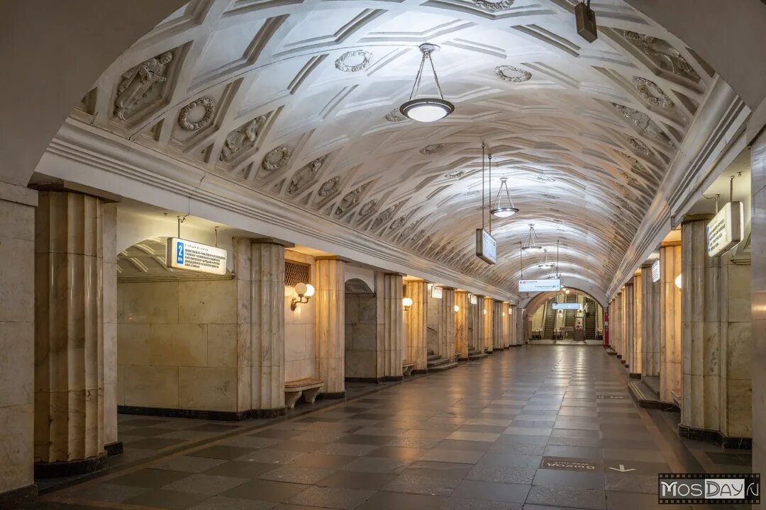 Театры метро театральная. Театральная (станция метро, Москва). Станция метро Театральная. Метро Театральная 1938. Станция Театральная Москва.