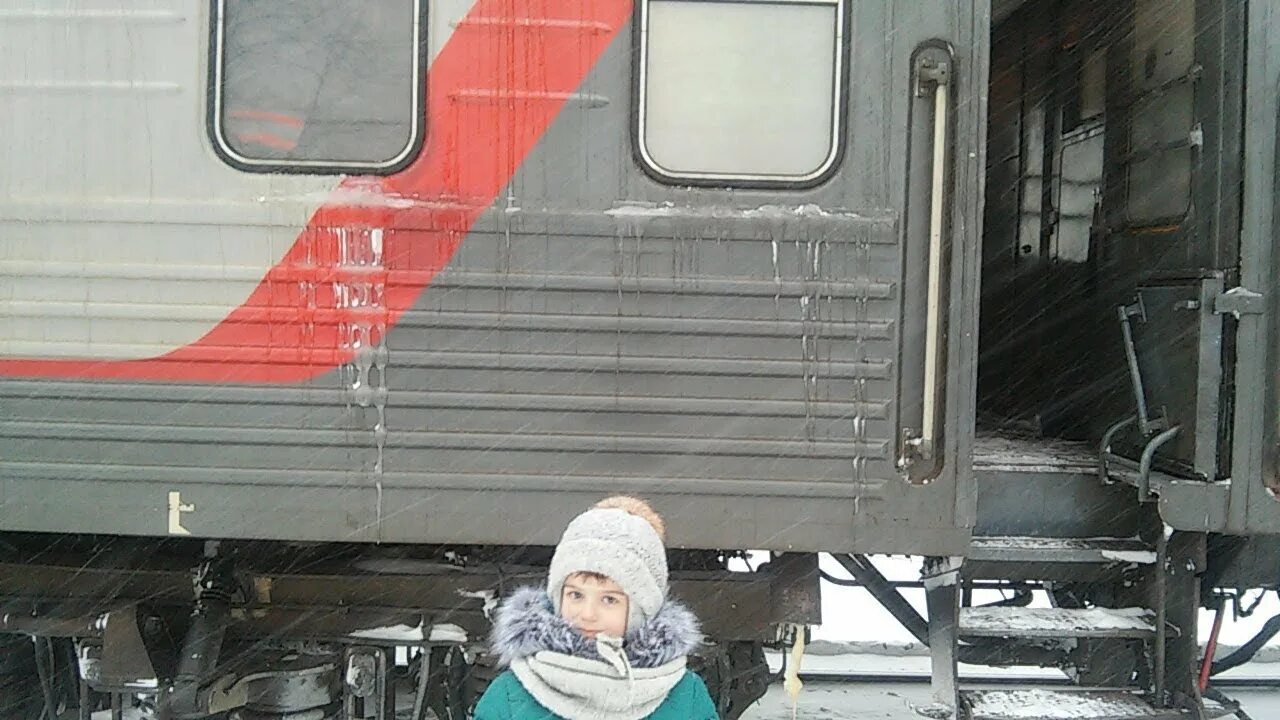 Станция воркута. Станция волховстрой 1. Поезд воркута санкт петербург станции. Воркутинский линейный отдел полиции. Воркута санкт петербург.