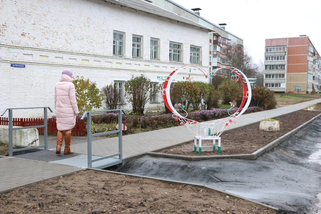 Подслушано в дорогобуже в контакте. Парк имени Гагарина Дорогобуж. Лицей Дорогобуж. Г Дорогобуж, ул дос 2. Автономный круг Дорогобужа.