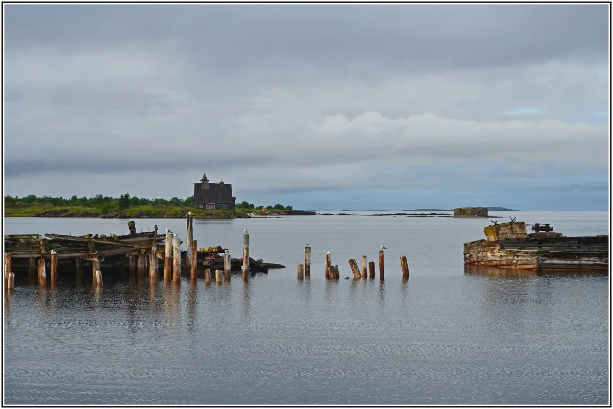 Соловки рыбалка. Соловецкий архипелаг теплоход. Рабочеостровск паром. Рп5 кемь порт. Паром рабочеостровск соловки.