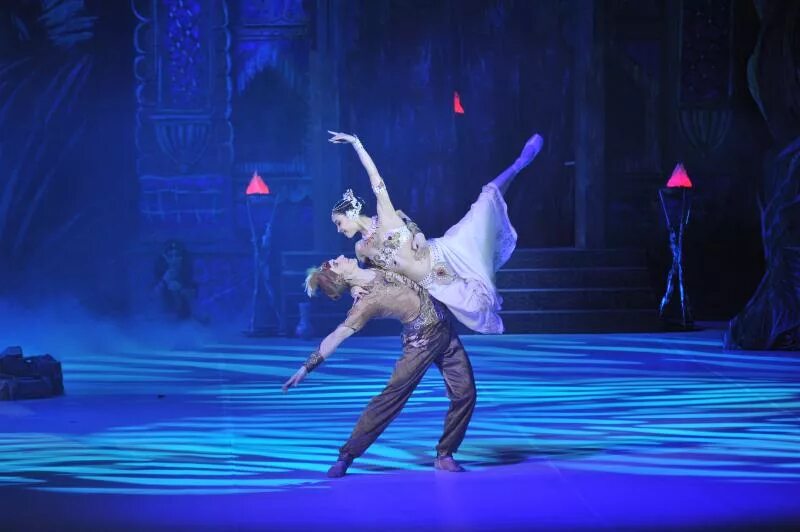 Кимин ким балет. Баядерка балет кремлевский дворец. Баядерка либретто краткое содержание читать. Либретто балета баядерка минкуса. Баядерка либретто краткое содержание читать.