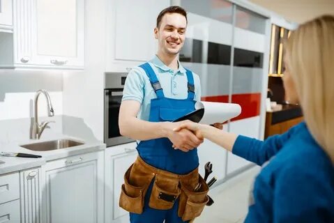 Обслуживающий специалист