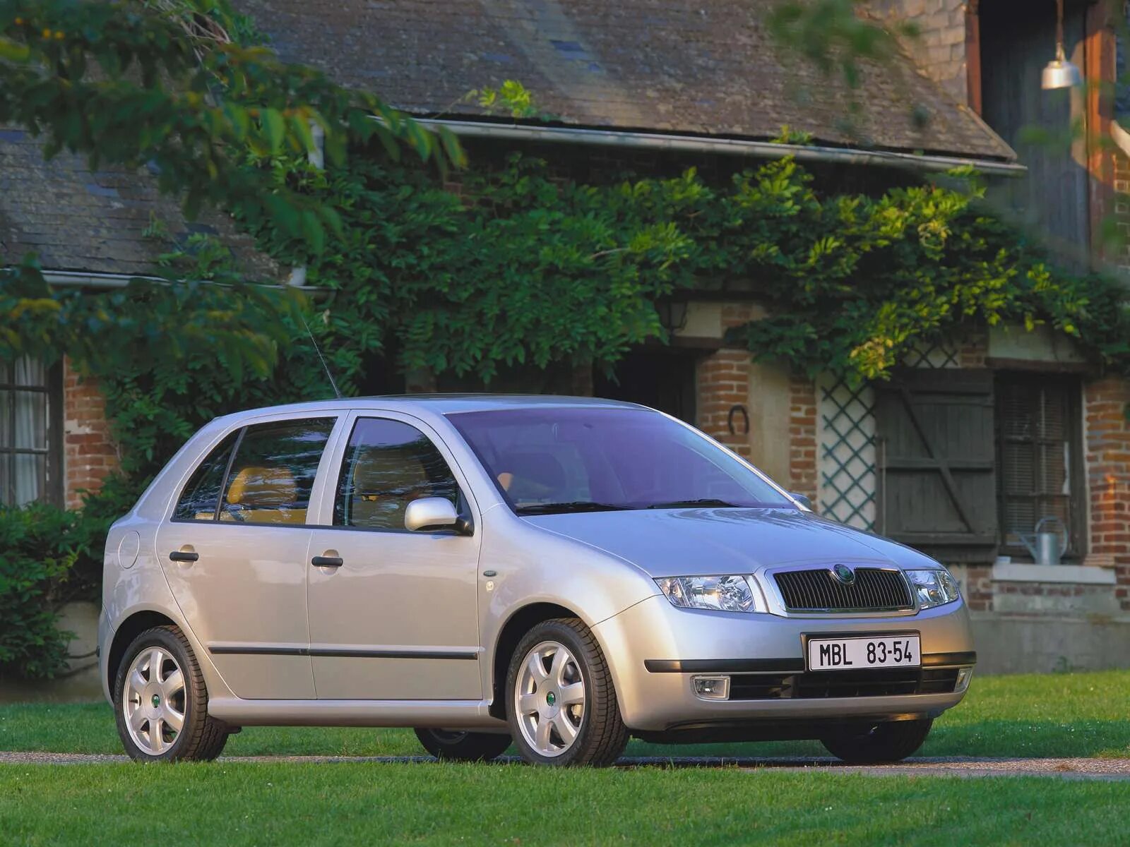 Шкода фабия 2001 1.4. Шкода Фабия 1. Skoda Fabia 1 поколение. Шкода Фабия 1 поколения. Шкода Фабия 1 поколения хэтчбек.