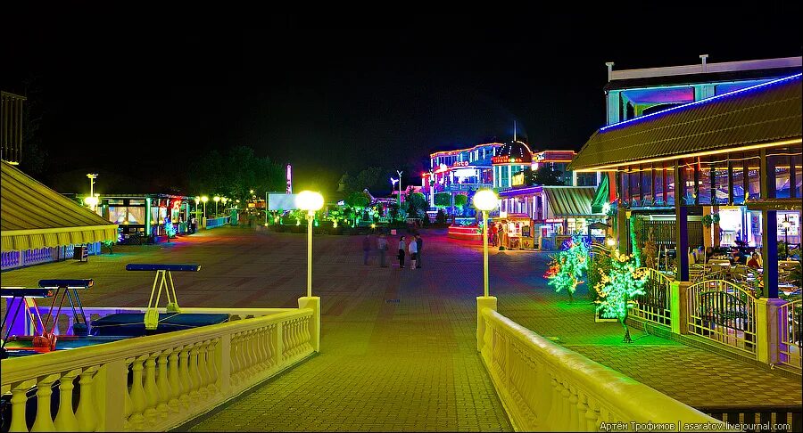 кабардинка набережная 2022. кабардинка набережная ночью. вечерняя набережная кабардинка 2022. кабардинка ночная набережная. вечерняя набережная кабардинка 2022.