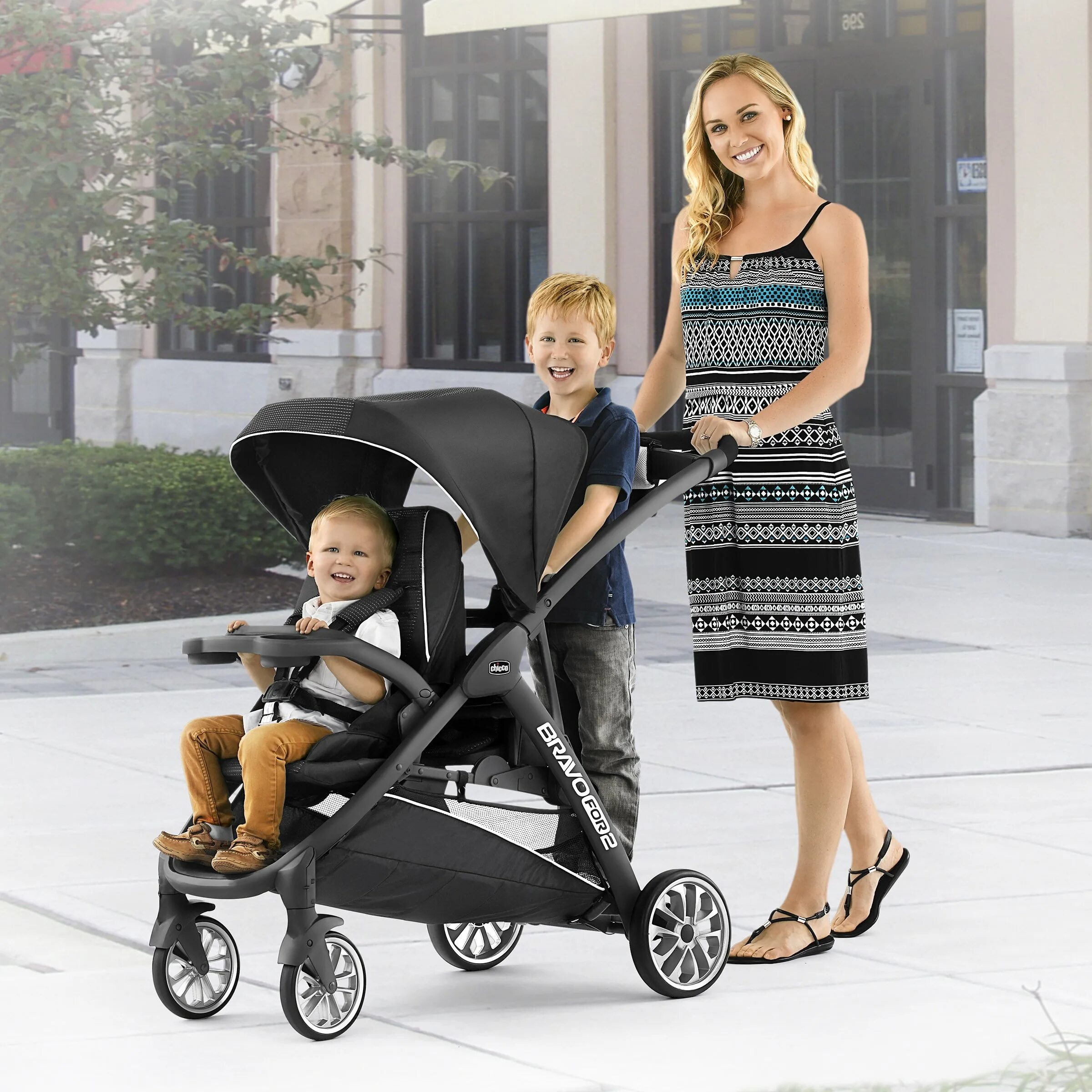 Коляска для крупного ребенка. Коляска Chicco Bravo for 2. Chicco Bravo le Stroller. Взрослые дети в колясках.