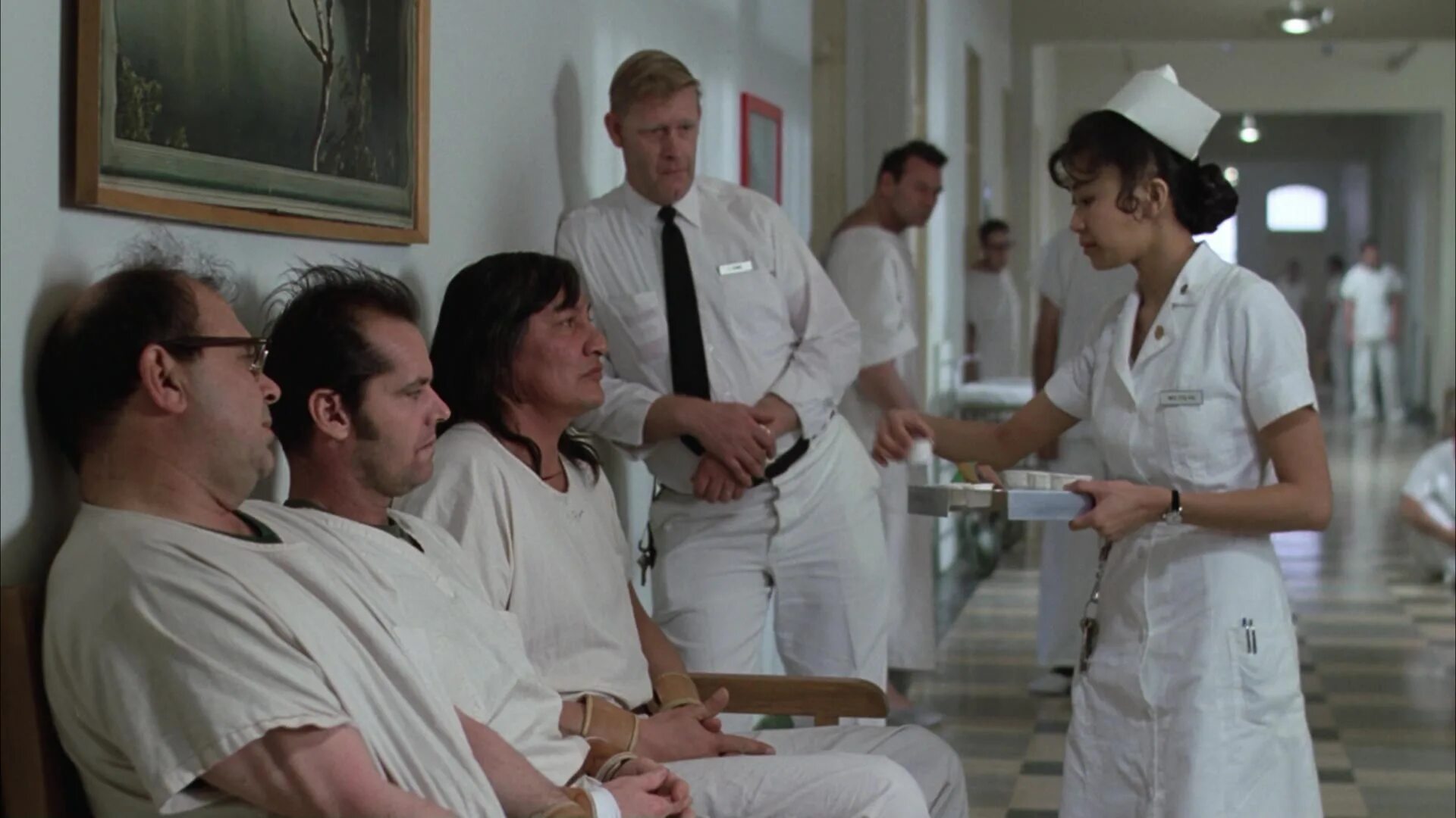 Пролетая над гнездом кукушки фильм 1975. Пролетая над гнездом кукушки николсон. Над гнездом психушки. Над гнездом психушки. Джек николсон в фильме пролетая над гнездом кукушки.