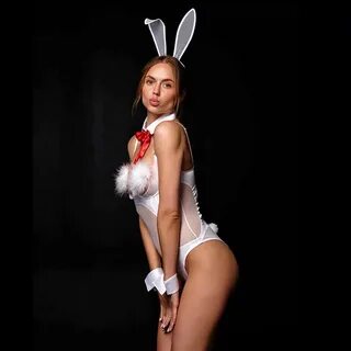 BAED STORIES Sexy Bunny - Brigade Mondaine.