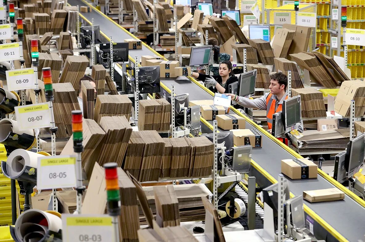 Amazon 18. Склад амазон. amazon fulfillment center. фулфилмент москва. дубай склад амазон.
