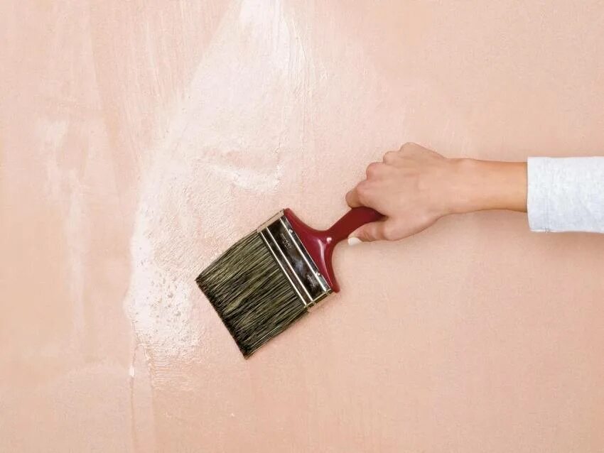 Декоративное покрытие для стен. Фактурная покраска стен. Нанесение декоративной штукатурки кистью. Окрашивание поверхности. Каким лаком нужно покрывать