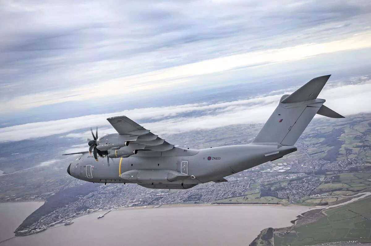 20 а 400. Аэробус a400m. airbus a400m &quot;atlas&quot;. cargo a400. airbus a400m-180.