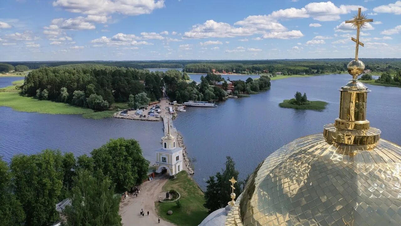 Гусев где находится. Селигер остров хачин монастырь. Нило-Столобенская пустынь Осташков. Валдай Нило Столобенская пустынь. Нилова пустынь на Селигере.