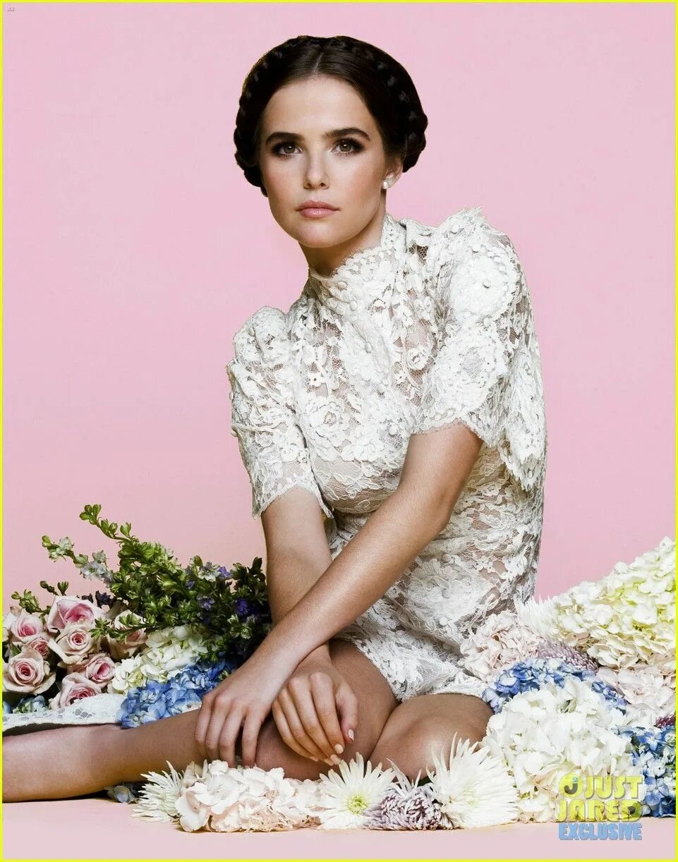 Sexy Zoey Deutch Pictures POPSUGAR Celebrity UK
