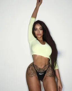 Stephanie Santiago @stephanie_santiago - Jet Setter.