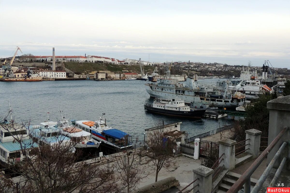 бухта южная чайковский. севастополь порт камышовая бухта бухта казачья. южная бухта севастополь. южная бухта севастополь. южный севастопольская.