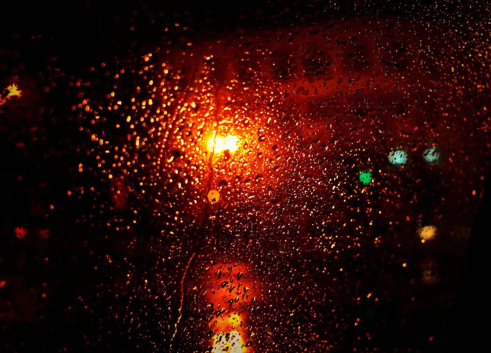 Вода и пламя. Осенняя печаль. Капли дождя на стекле. Песня огонь дождя. Осень в душе человека.