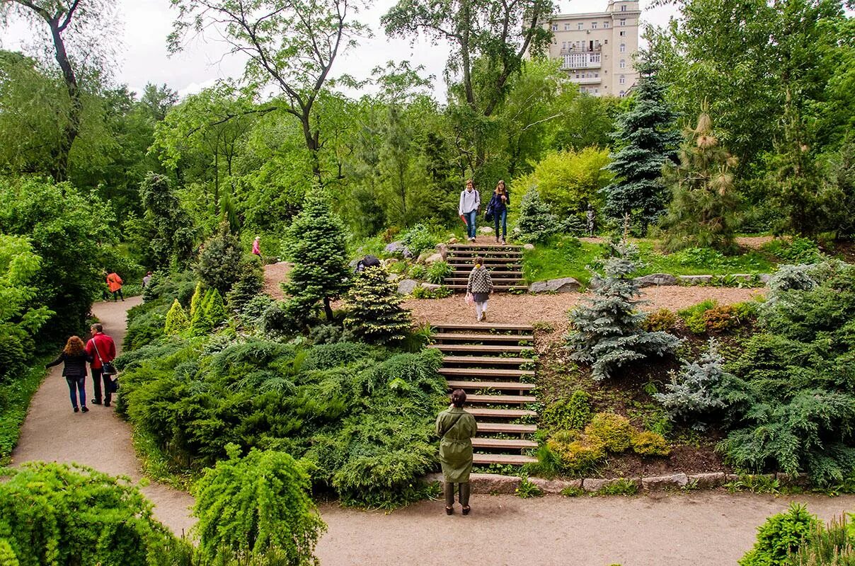 Биологический сад мгу. Ботанический сад Москва Аптекарский огород. Огород МГУ Аптекарский Ботанический. Ботанический сад МГУ имени м. в. Ломоносова «Аптекарский огород».