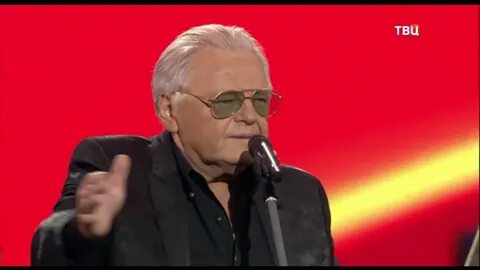 Антона красные маки