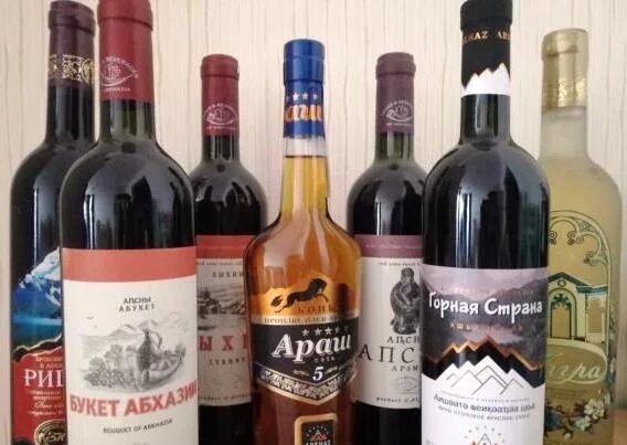 Абхазское вино Гагра. Вино Гагра Абхазия. Абхазское вино белое Гагра. Кавказская пленница вино Абхазии. Гагры вино