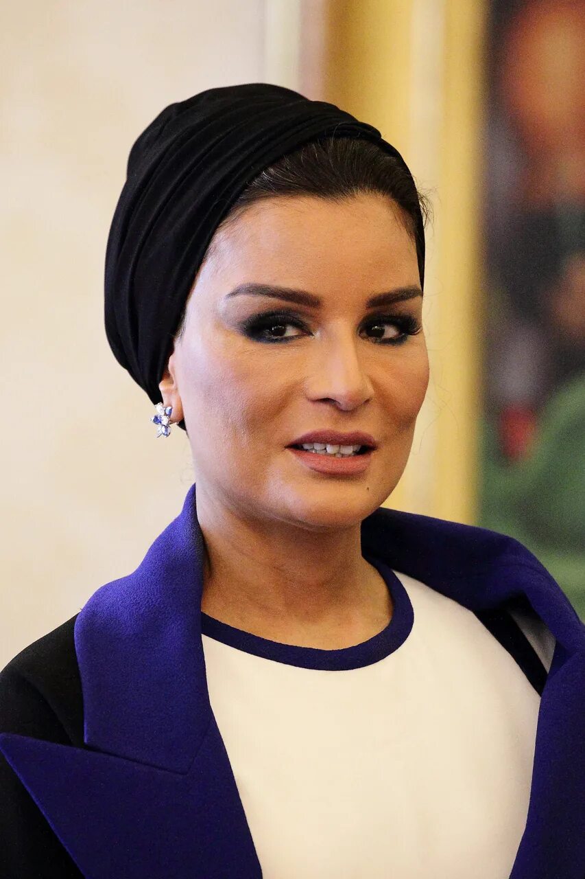 Шейха моза бинт насер аль-миснед. Жена шейха. Шейха моза. Жена шейха. Моза шейха катара.