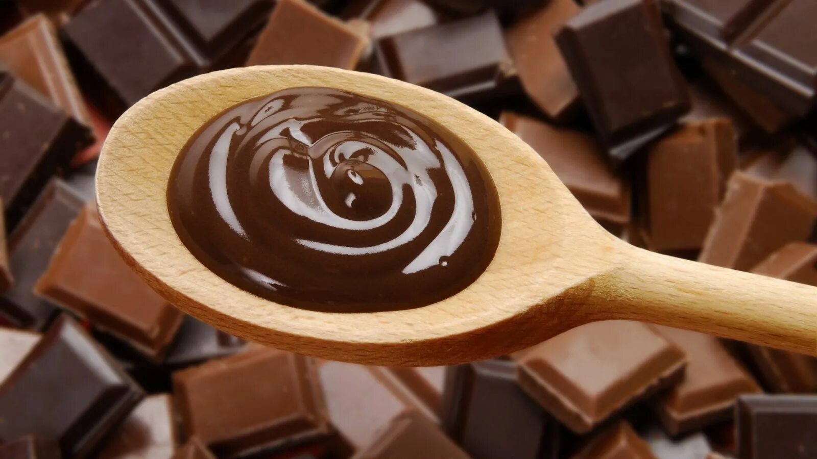 Жидкий шоколад. Растопленный шоколад. Плавленный шоколад. Красивый шоколад растопленный. Шоколад для растапливания купить