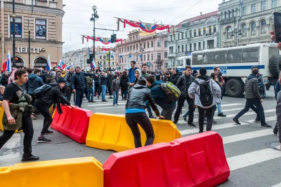 5 мая спб. Митинг 5 мая 2018. Митинг в Питере. Пикеты СПБ. Фото митинг СПБ 2018.