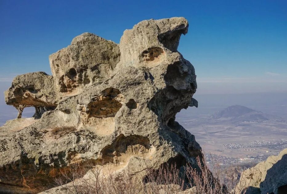 Орлиные скалы Бештау. Орлиные скалы Железноводск. Лагерь Орлиные скалы Бештау. Бештау Орлиное гнездо. Скала в крыму голова