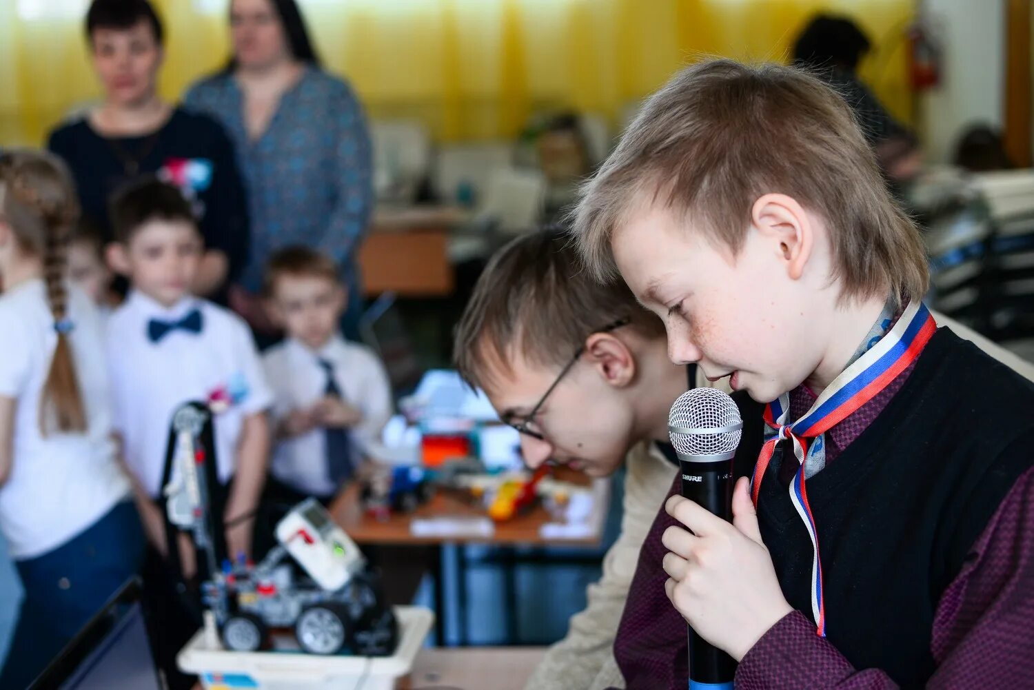 Конкурс по легоконструированию. Робототехника для детей. Первый робот по робототехнике в программе. Робокросс 2023. Робототехника.