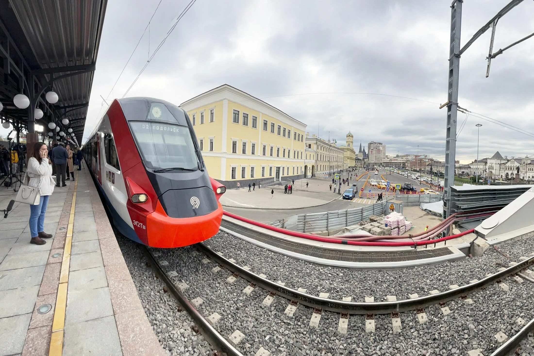На МЦК в Москве запустили двухэтажный поезд - РБК
