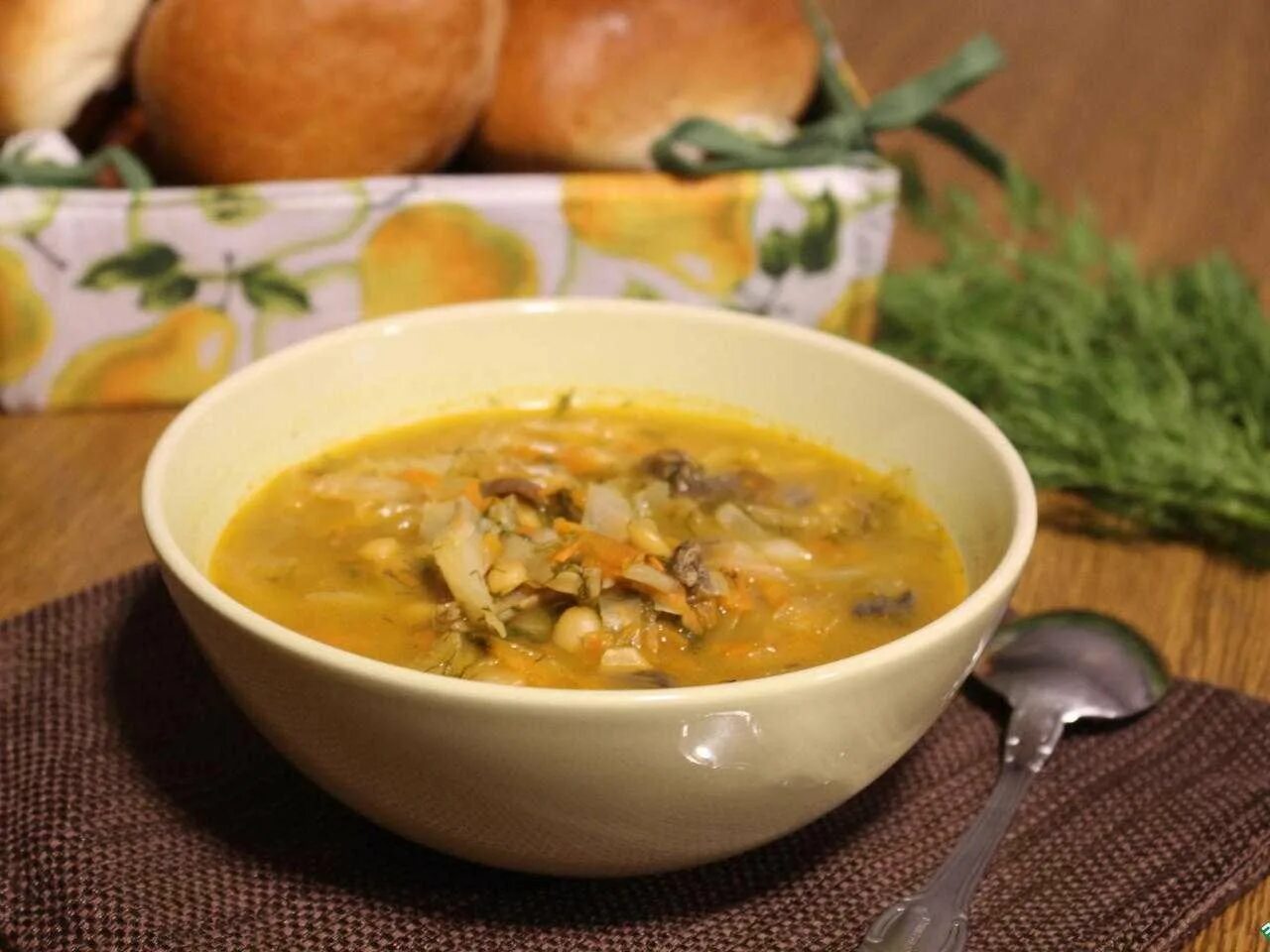 Похлебка Гороховая с грибами. Гороховый грибной суп. Гороховый суп с курицей и грибами. Гороховый суп с грибами.
