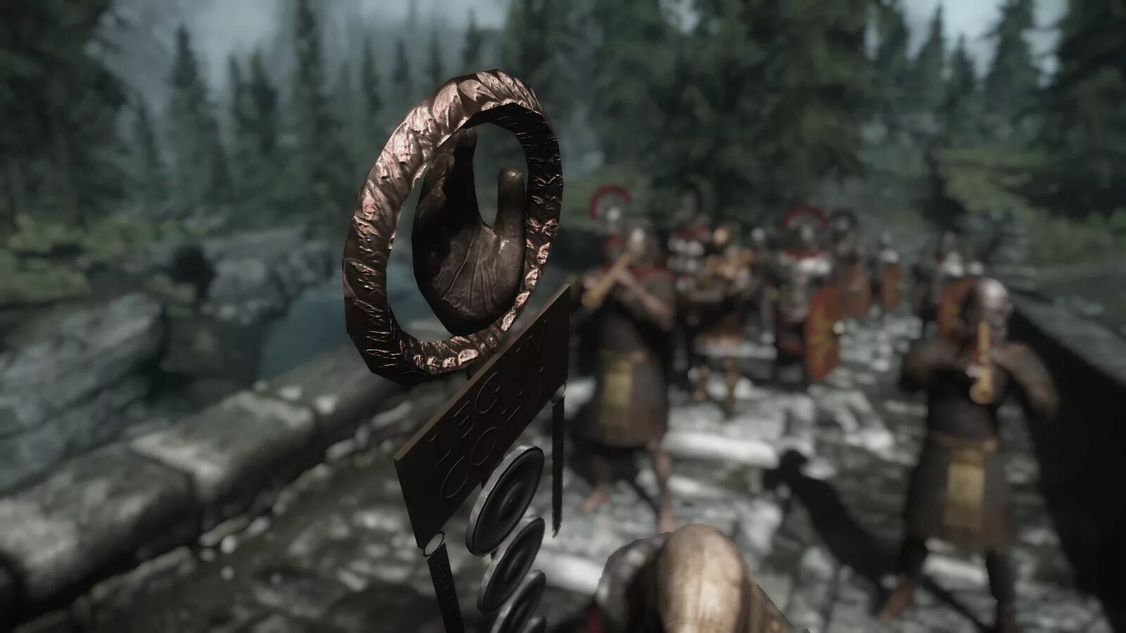 Скайрим мод ношение колец. Skyrim roman imperial armor. skyrim моды shield_roman. ретекстур останков скайрим.