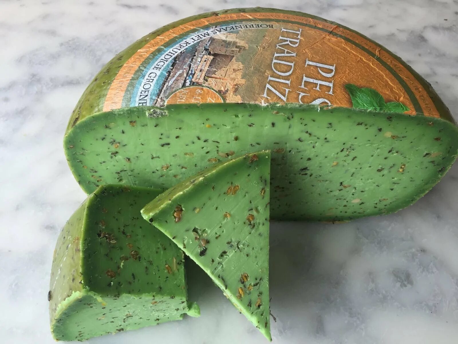 сыр pesto green с базиликом. соус песто pesto alla genovese. базирон песто сыр. базирон песто сыр зеленый. сыр песто грин красный.