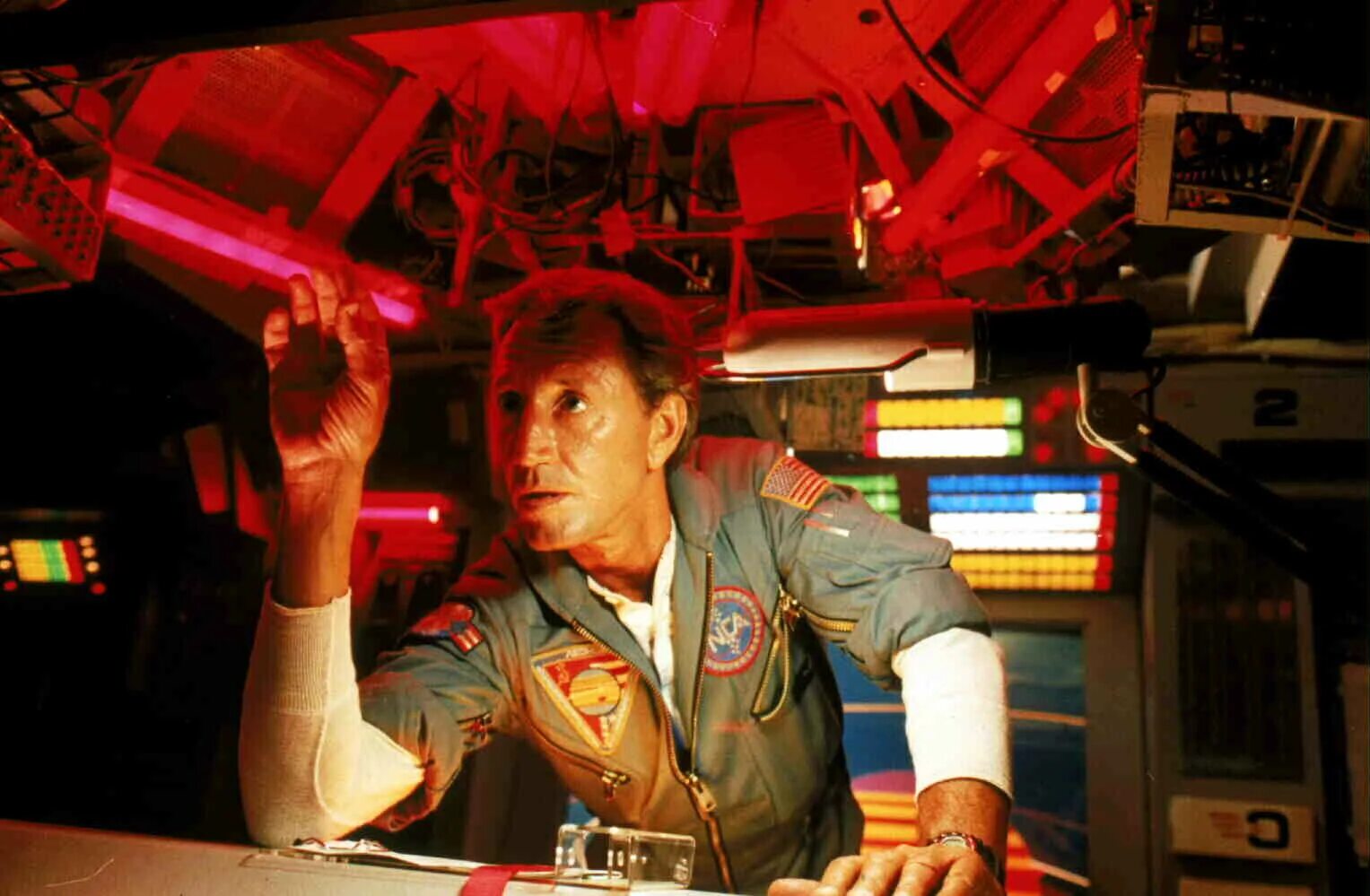 2010 1984. Космическая одиссея 1984. 2010 1984. Космическая одиссея 2010 крамаров. Космическая одиссея 2010 леонов.