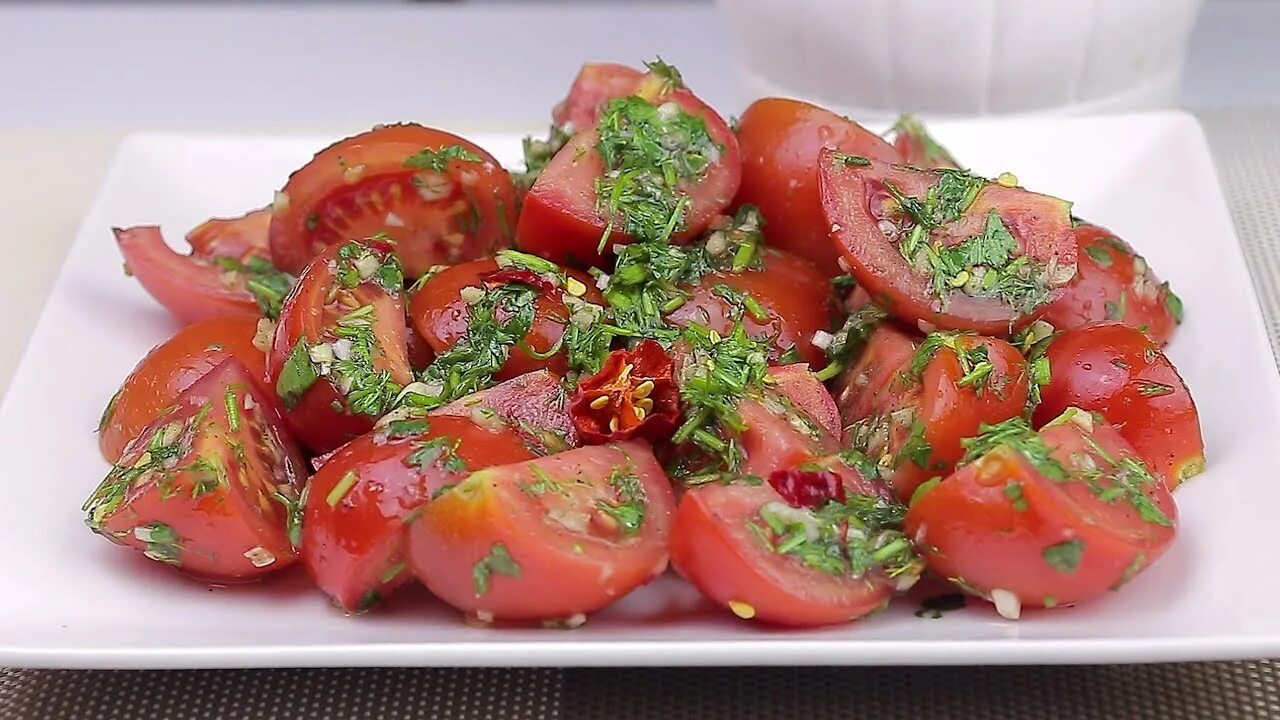 Помидоры по корейски быстрого самый вкусный. Помидоры по корейски от любови ким. корейская закуска из помидор. помидоры по восточному. помидоры по-корейски быстрого приготовления.